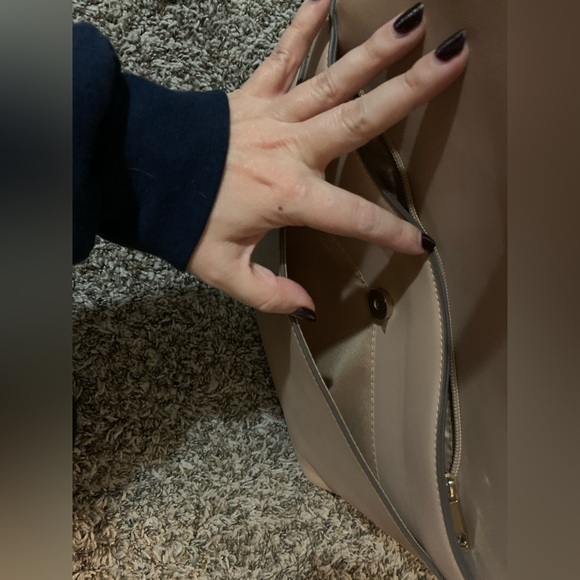 ✨New✨ A New Day Target Zip Top Dome Commuter Bag - Picture 16 of 16